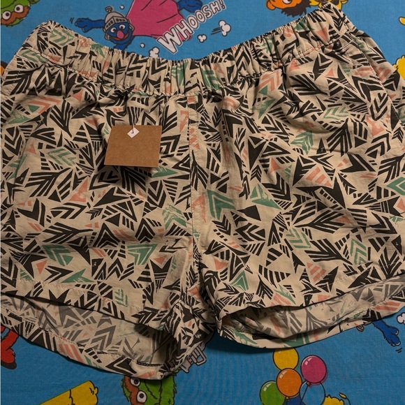 Patagonia Pants - Patagonia Women's Geometric Patterned Shorts